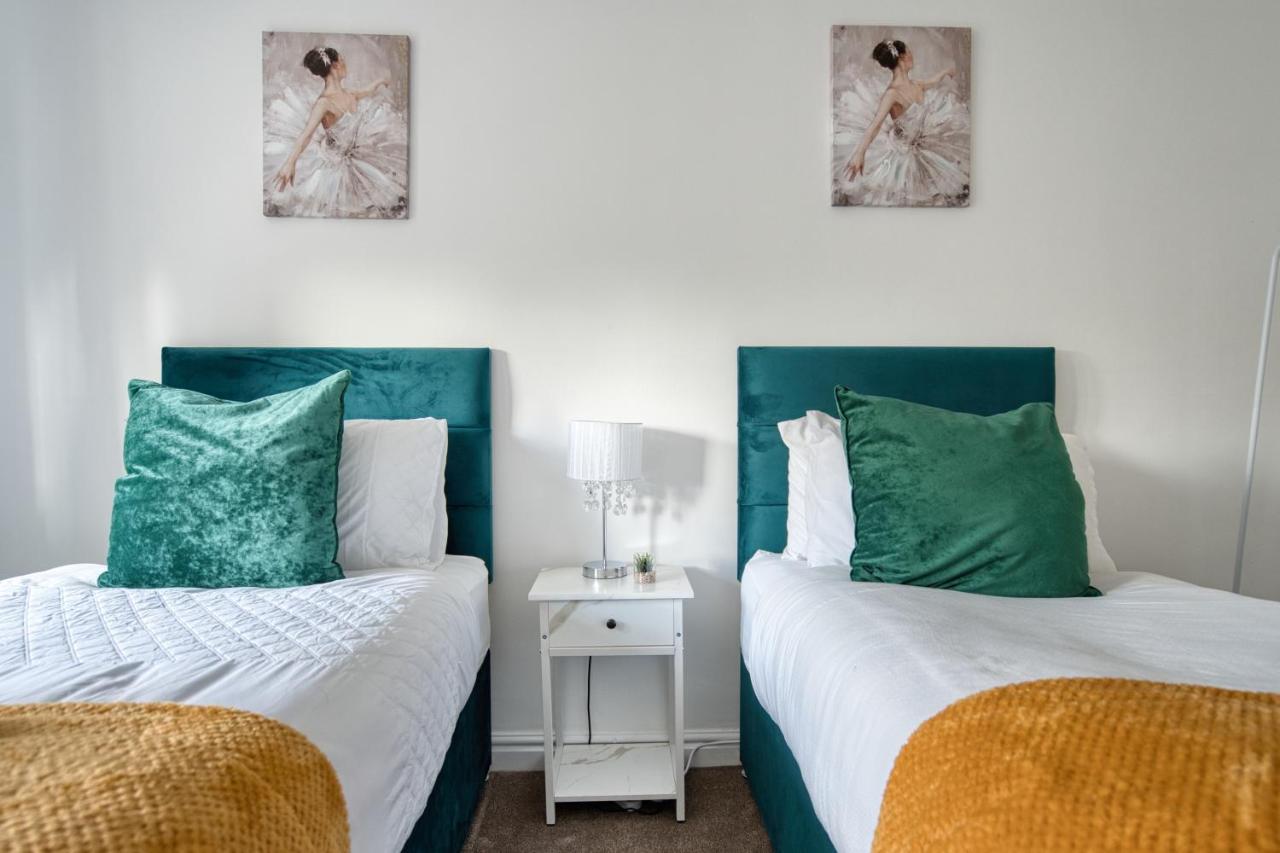 Liverpool Home With Free Parking 西部德比 外观 照片